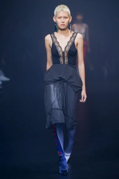 Look 43